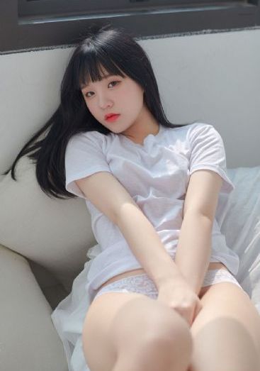 女法官