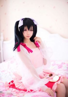 年轻的妈妈播放