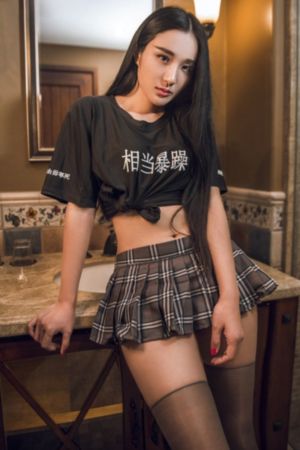 美女被脱脱内衣免费的软件