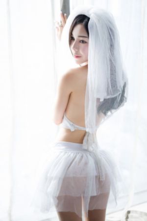 年轻的女教师2免费