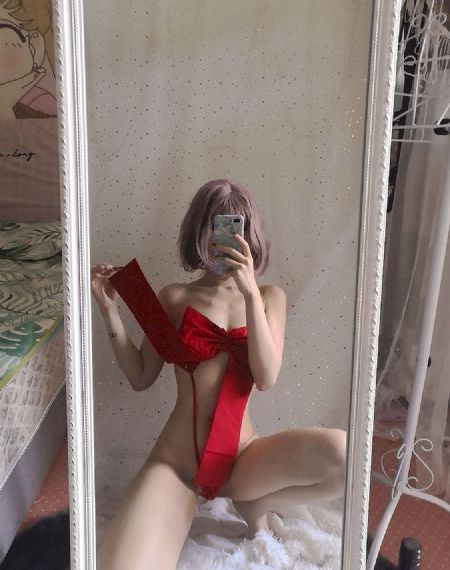 冬日后的樱桃花