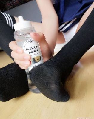 我的亲女让我进去了视频