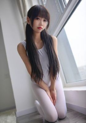 金花瓶楷梅花